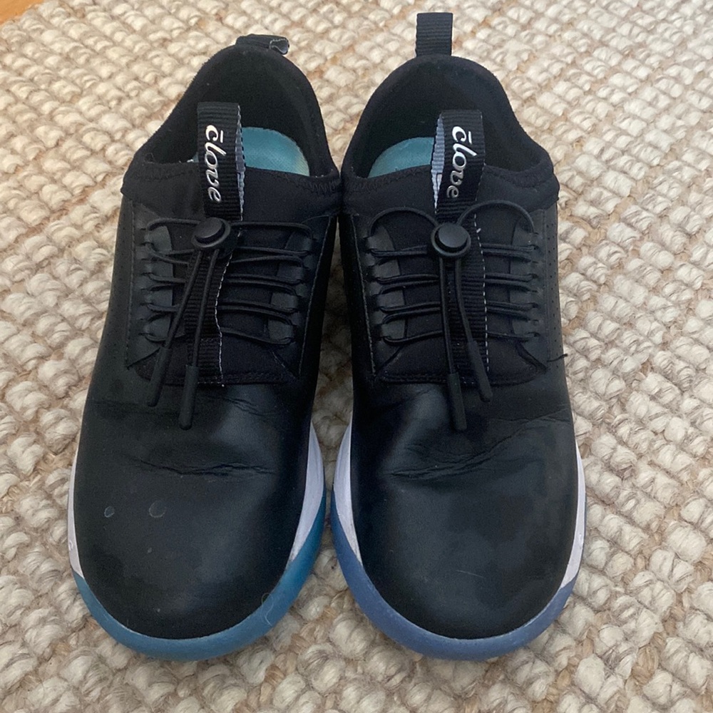 CLOVE Nursing Shoes